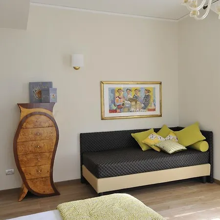 Canto Degli Aranci 4*